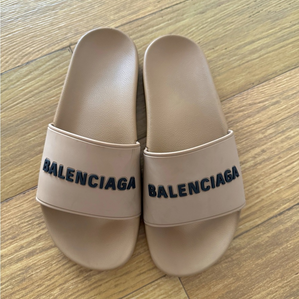 Balenciaga Tan pool slides -w/ original box
